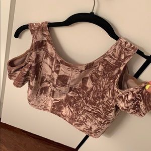 Cropped velvet purple /grayish top!